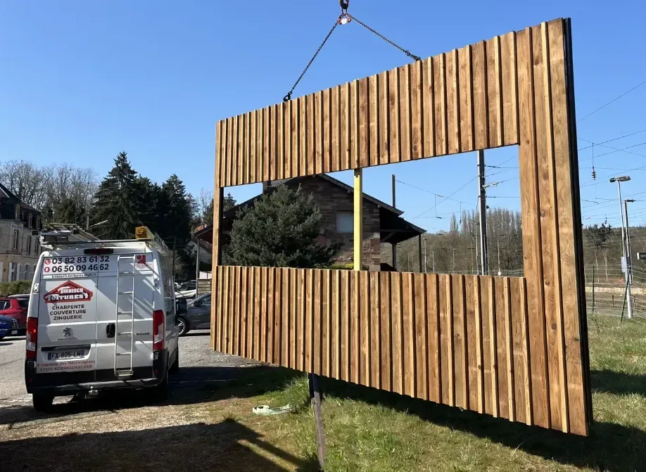  Panneau de bardage amovible en sapin traité classe 4 pour le drive fermier de Sierck les Bains 